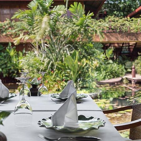 Angkor Village Hotel - Small Luxury Hotels Of The World Siem Reap Exteriör bild The restaurant