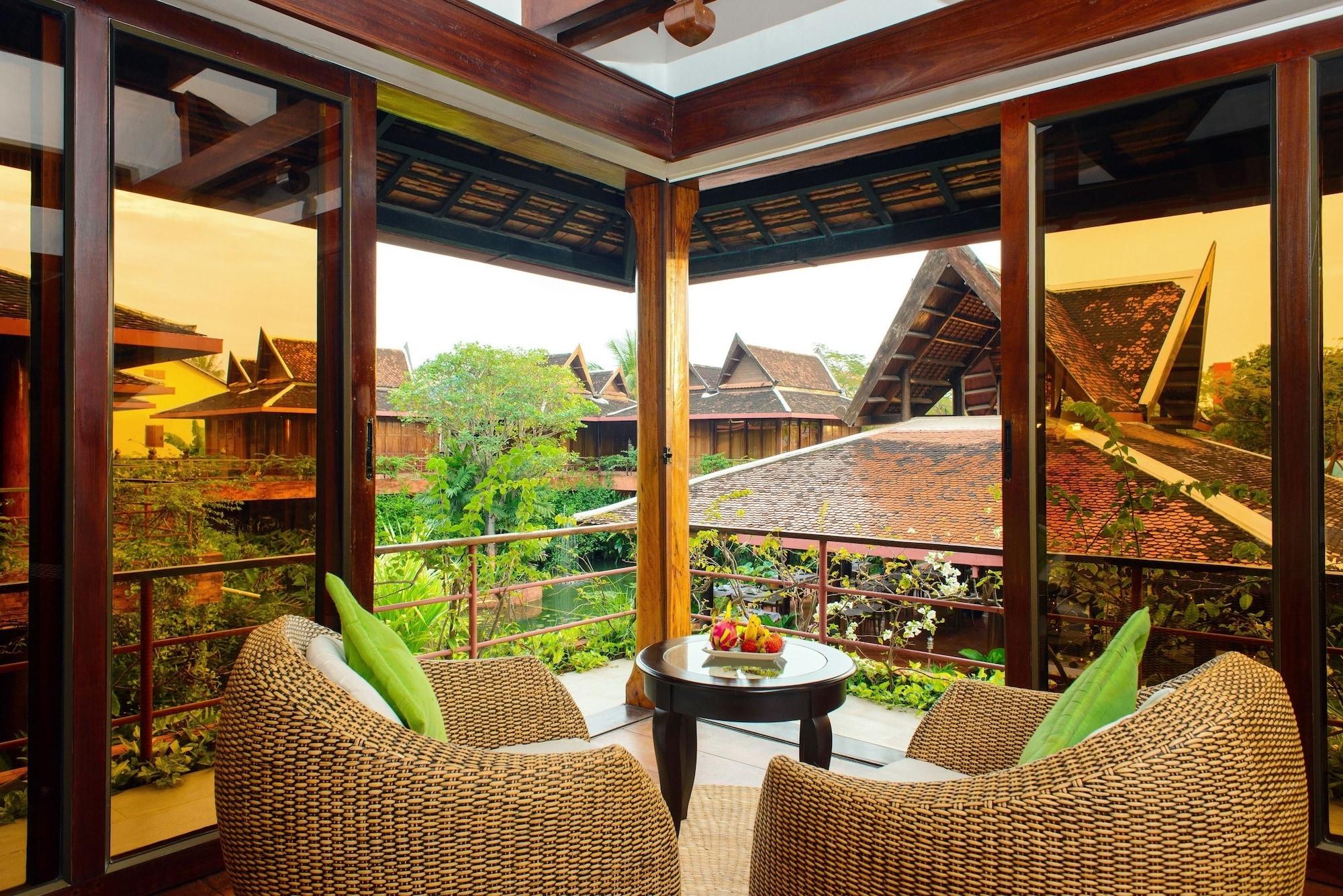 Angkor Village Hotel - Small Luxury Hotels Of The World Siem Reap Exteriör bild A view from a suite at the resort