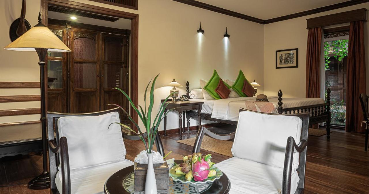 Angkor Village Hotel - Small Luxury Hotels Of The World Siem Reap Exteriör bild A room at the hotel