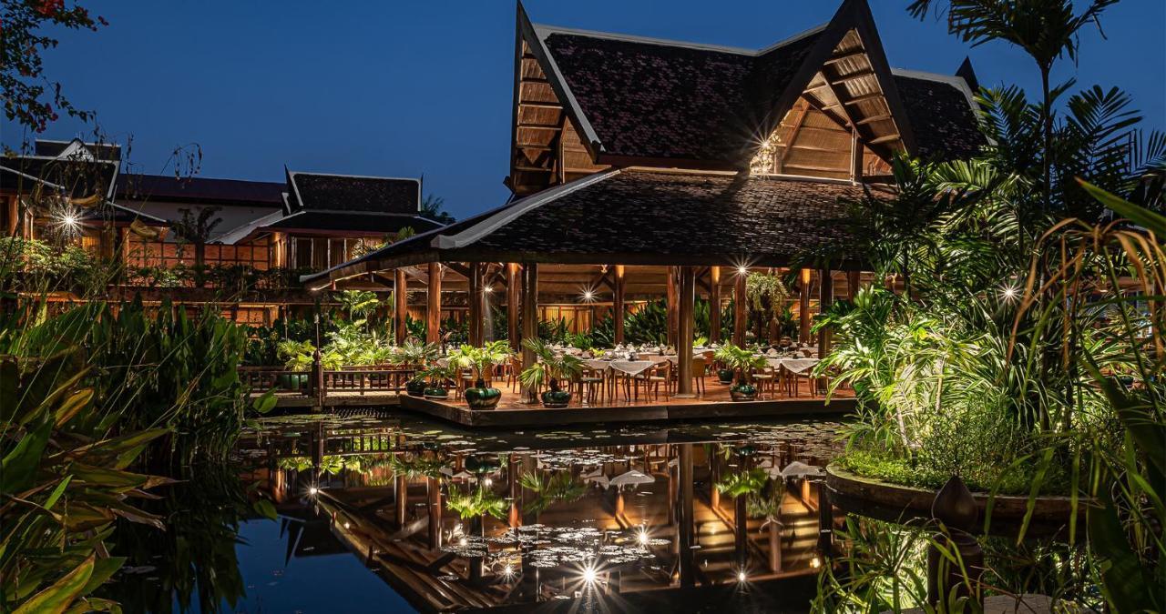 Angkor Village Hotel - Small Luxury Hotels Of The World Siem Reap Exteriör bild The River Kwai Restaurant