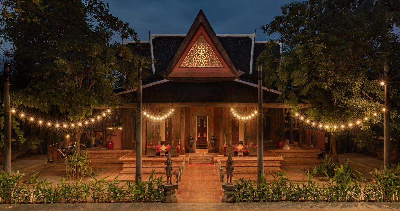 Angkor Village Hotel - Small Luxury Hotels Of The World Siem Reap Exteriör bild The Sukhothai Thai Spa